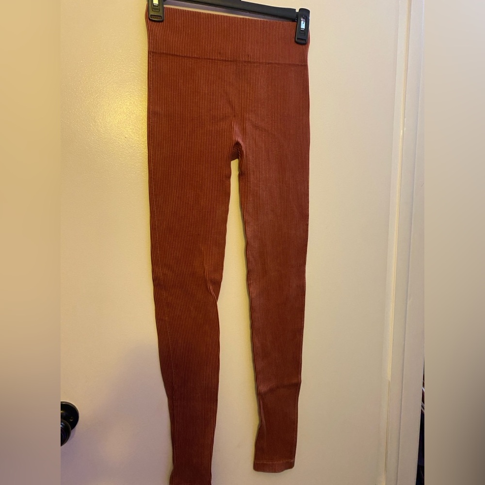 Ribbed Rust Leggings